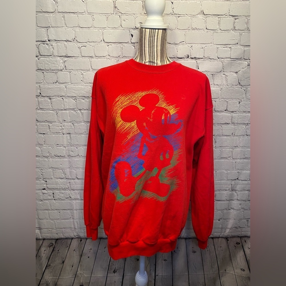Excellent Condition! Disney Designs Vintage Red Mickey Crewneck L/XL